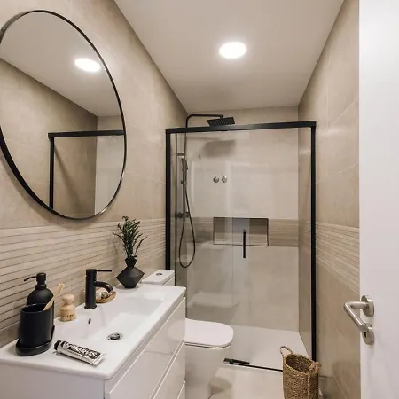 Apartment Sost - 2 Bedrooms And Shared Rooftop In Alcantara Lissabon