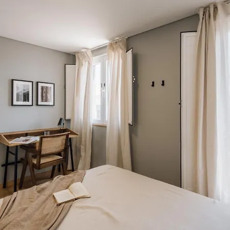 Apartament Sost - 2 Bedrooms And Shared Rooftop In Alcantara *