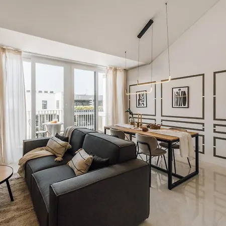 Apartment Sost - 2 Bedrooms And Shared Rooftop In Alcantara